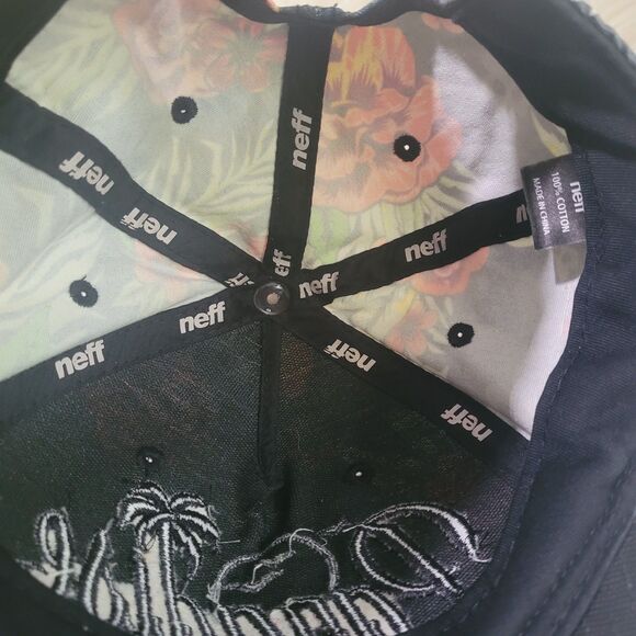 NEFF‎ Paradise Palm Trees Hawaiian SnapBack Hat - Picture 3 of 3